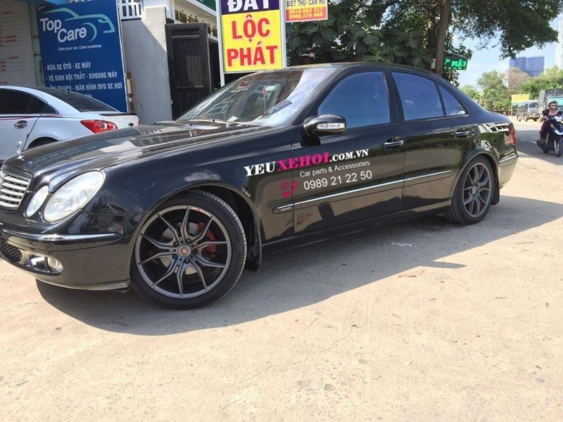MERCEDES E240 LÊN BỘ MÂM INFORGED 18 INCHES RẤT ĐẸP 