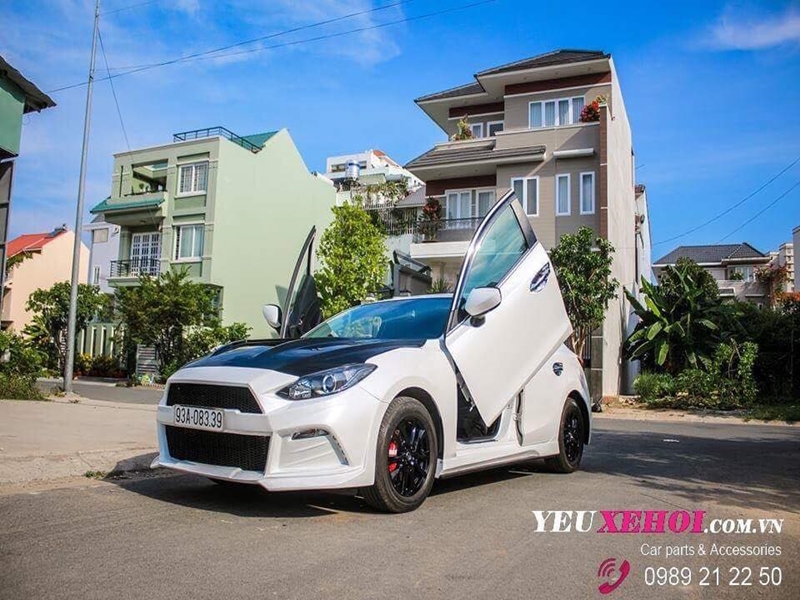Mazda 3 | Mustang bodykit | Lambo doors