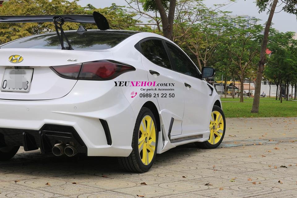 Huyndai Elantra / Bodykit / Lambo doors