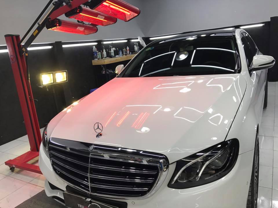 MERCEDES E200 VÀ MAZDA3 HOÀN THIỆN GÓI PHỦ CERAMIC HIỆU ỨNG CANDY 