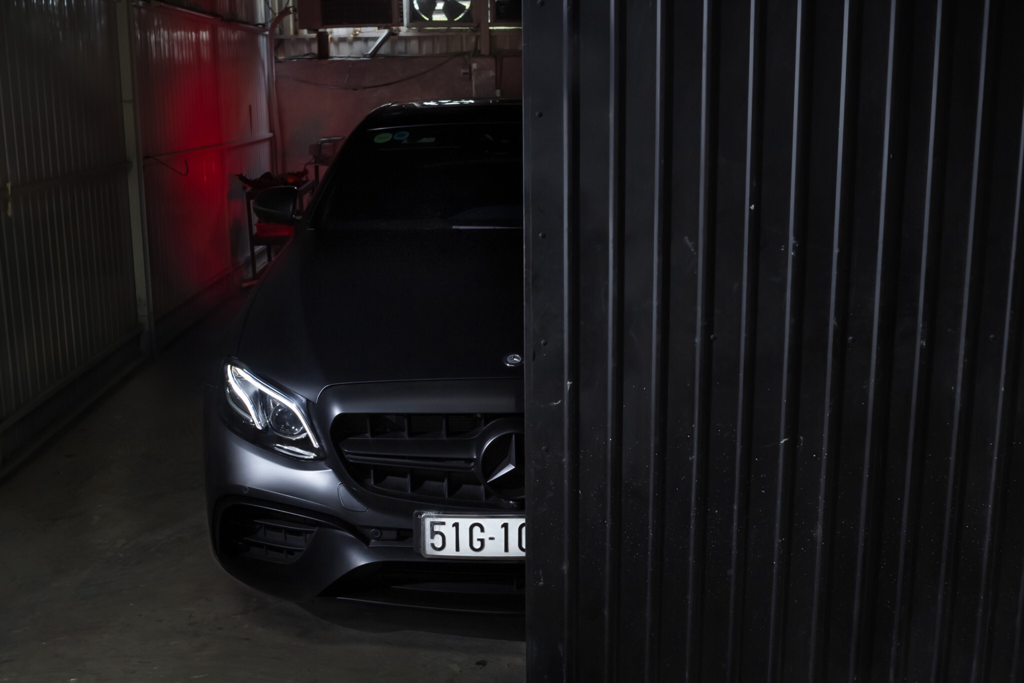 MERCEDES E300 / WRAP BLACK MATTE /E63 BODYKIT 