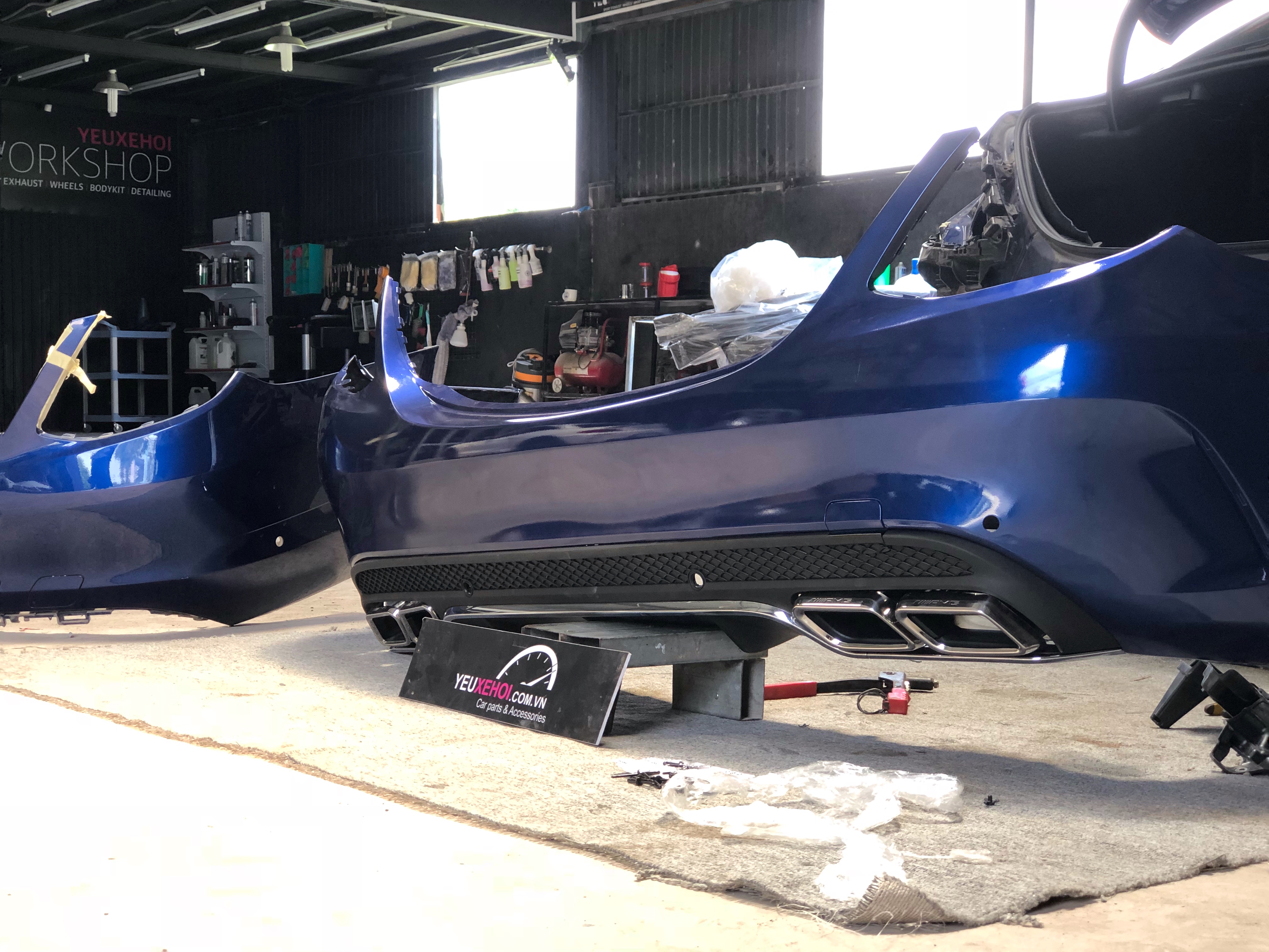 MERCEDES C200 W205 LÊN CẢN SAU C63