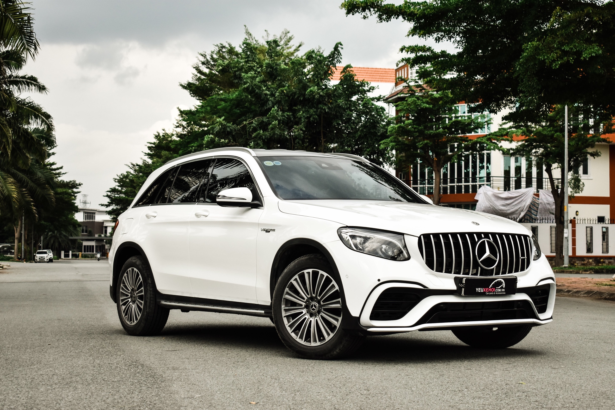 MERCEDES GLC250 / BODYLIT GLC63
