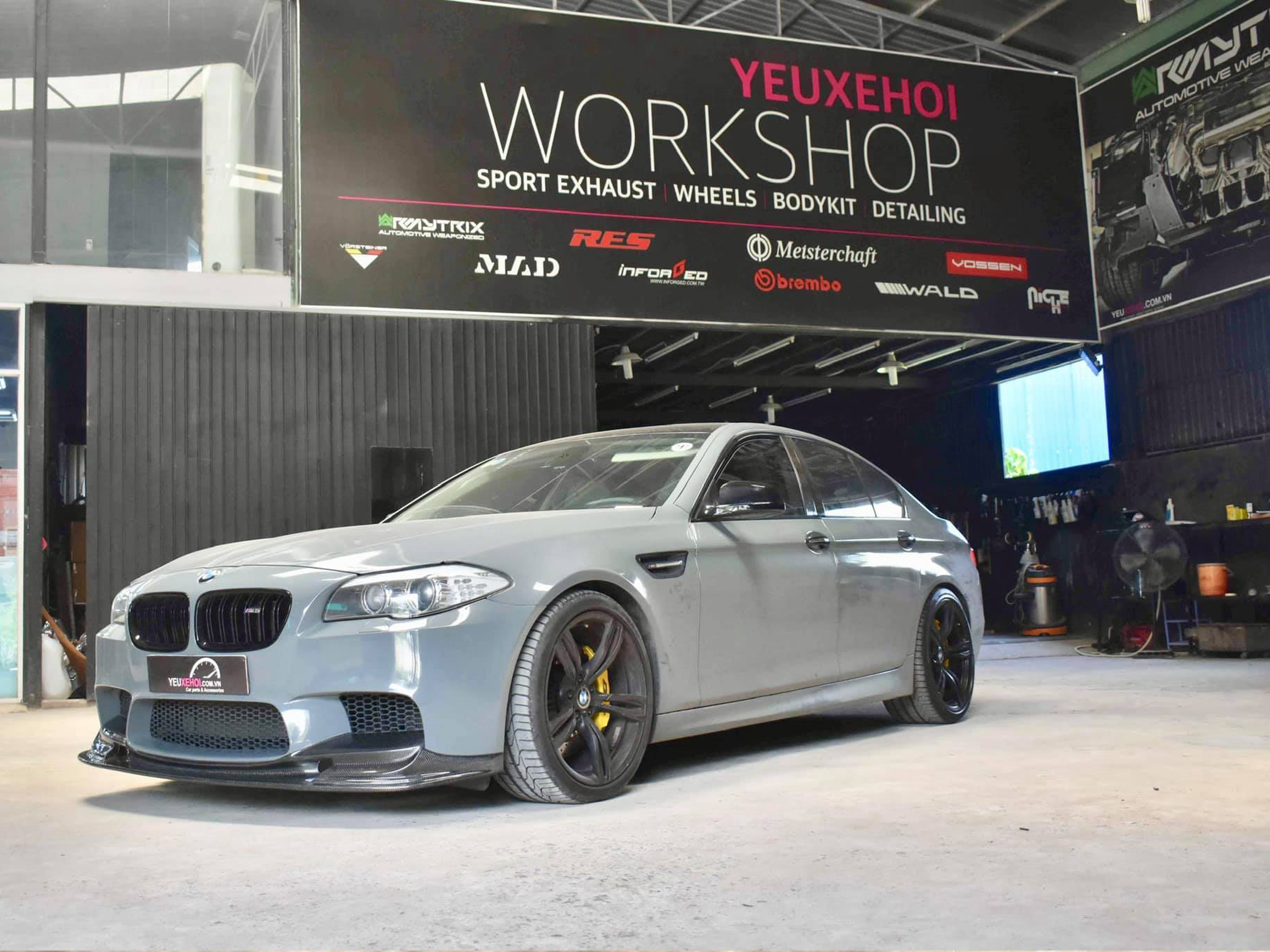 BMW 5 SERI F10 QUÁ ĐẸP VỚI LIP CARBON KIỂU 3D STYLE