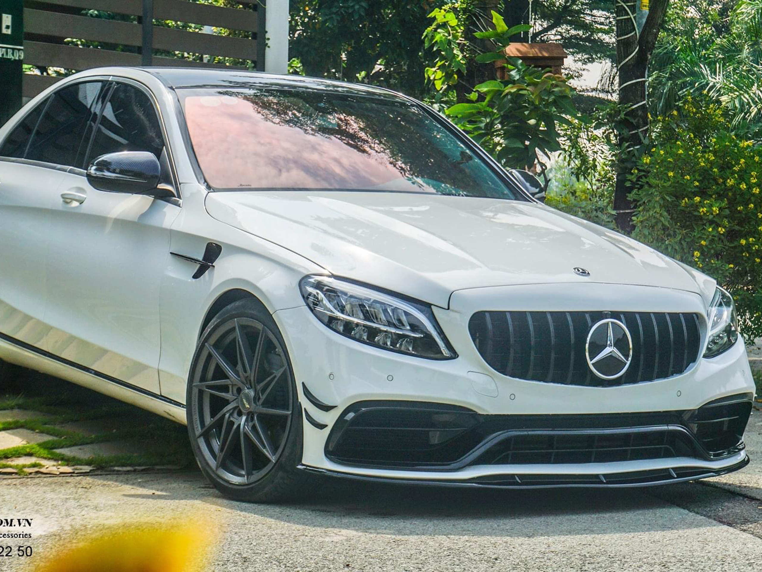 MERCEDES C200 / BODYKIT C63 TOPONE / 305FORGED WHEEL