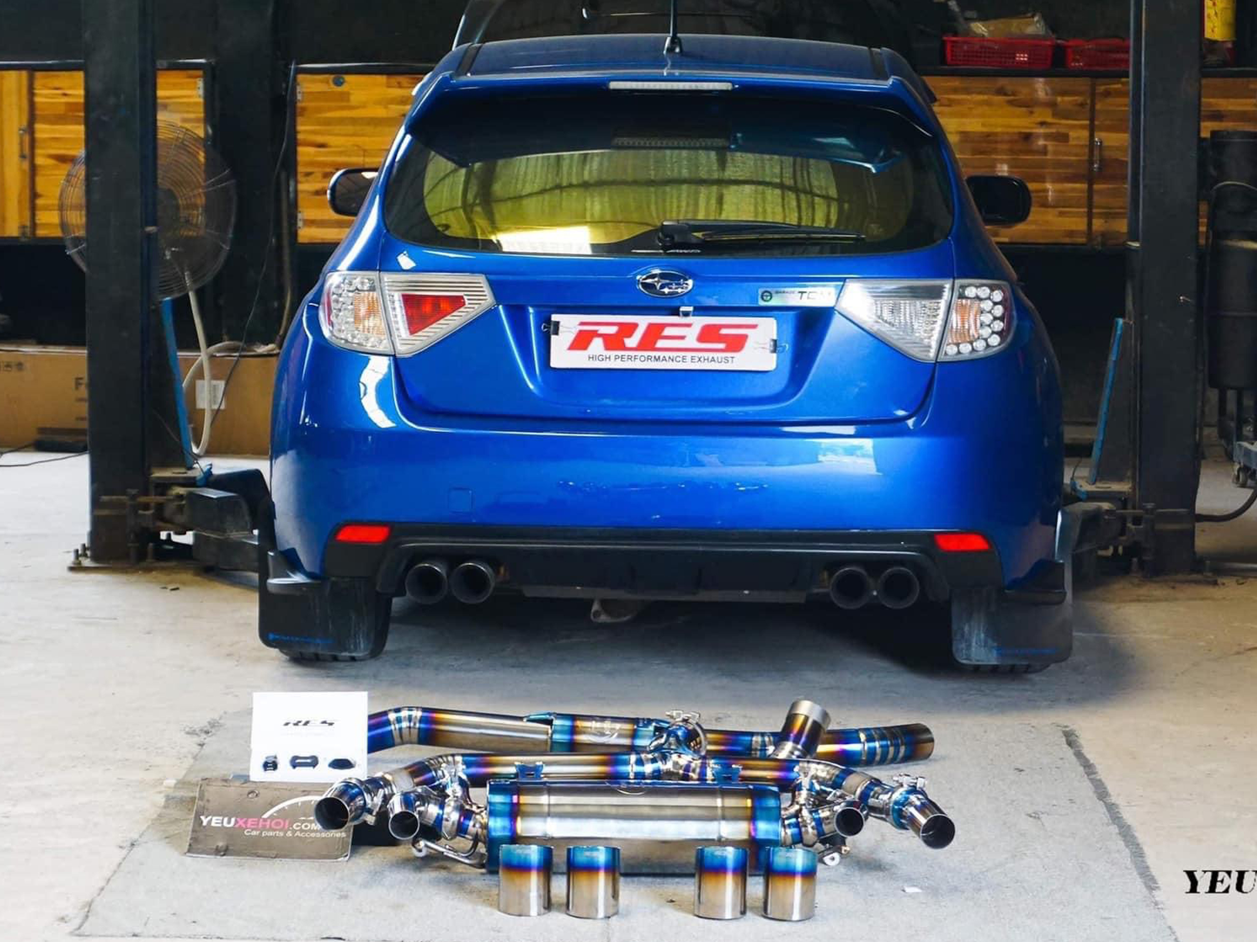 SUBARU STI LÊN PÔ RES TITANIUM