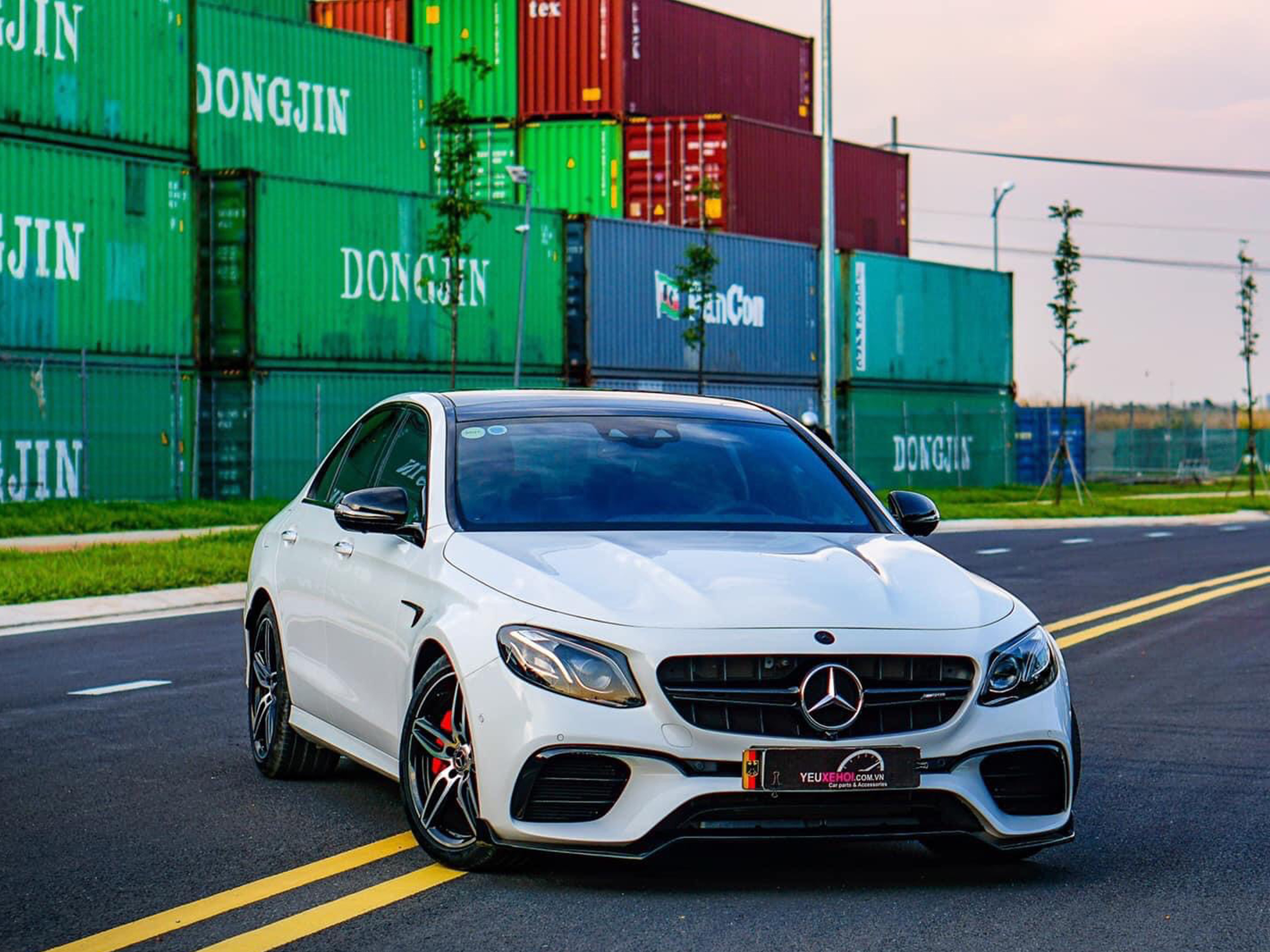 MERCEDES E300 AMG / BODYKIT TOPONE E63 BẢN 1:1 / RES EXHAUST