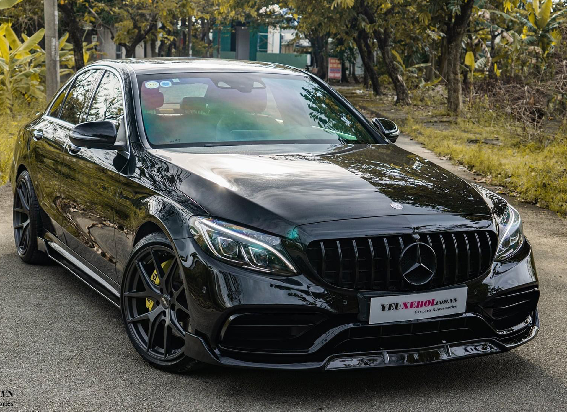 MERCEDES C300 AMG / BODYKIT C63s TOPONE / 305FORGED WHEEL / FULL SYSTEM RES EXHAUST / VOLANG AMG