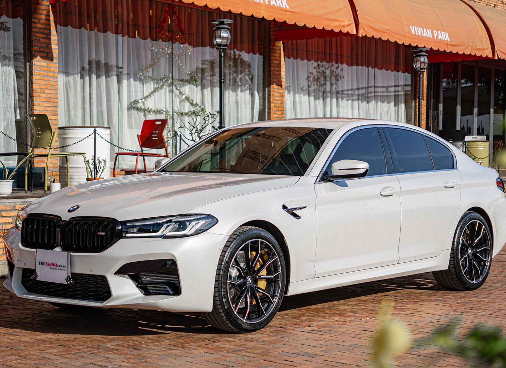 HOÀN THIỆN GÓI NÂNG CẤP BMW 520 G30 LÊN BODY M5 TOPONE