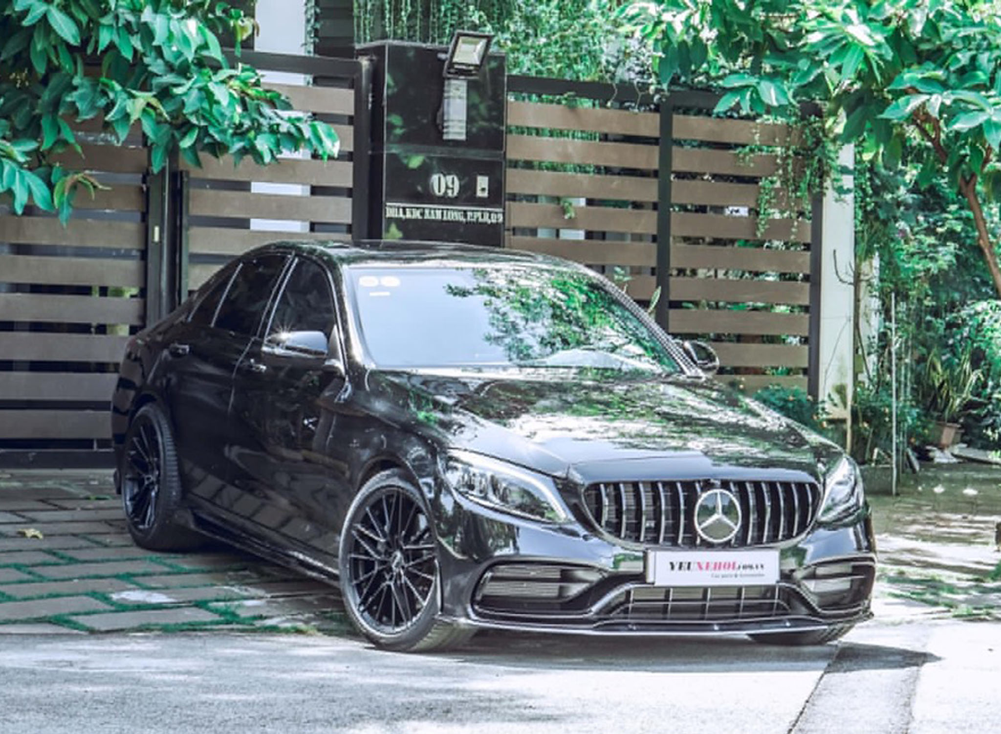 MERCEDES W205 / BODYKIT C63s TOPONE / FT115 19INCHES 305FORGED