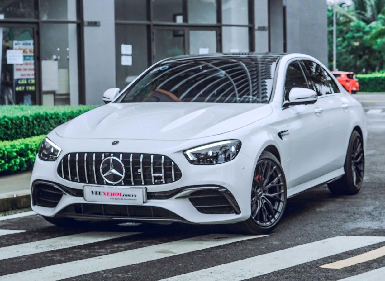 MERCEDES E300 / BODYKIT E63s 1:1 TOPONE / MÂM FT118 19INCHES 305FORGED